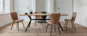 Vincent sheppard Lily chairs with Elias dining table